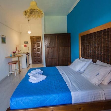 Villa Spyridoula Studios On The Beach Сидари Екстериор снимка