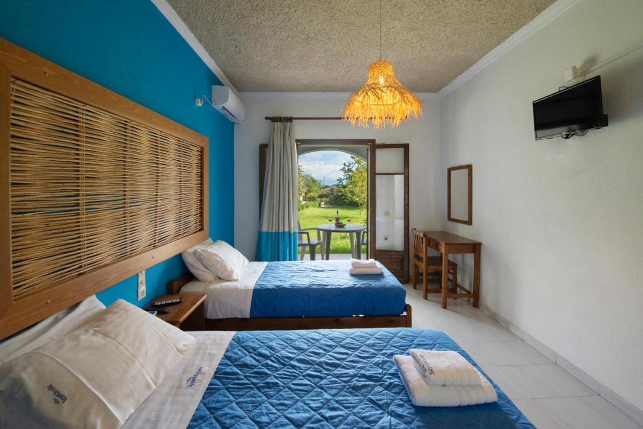 Villa Spyridoula Studios On The Beach Сидари Екстериор снимка