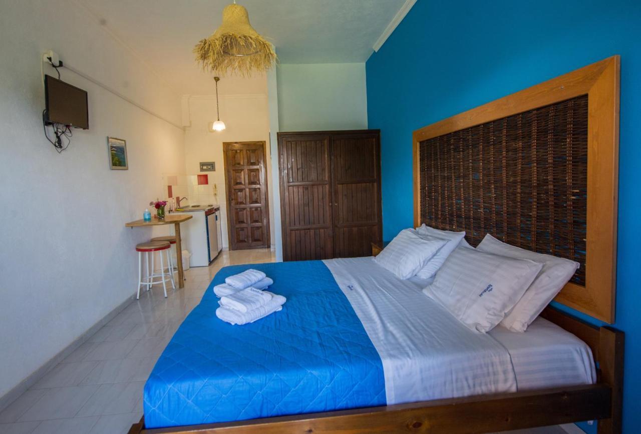 Villa Spyridoula Studios On The Beach Сидари Екстериор снимка