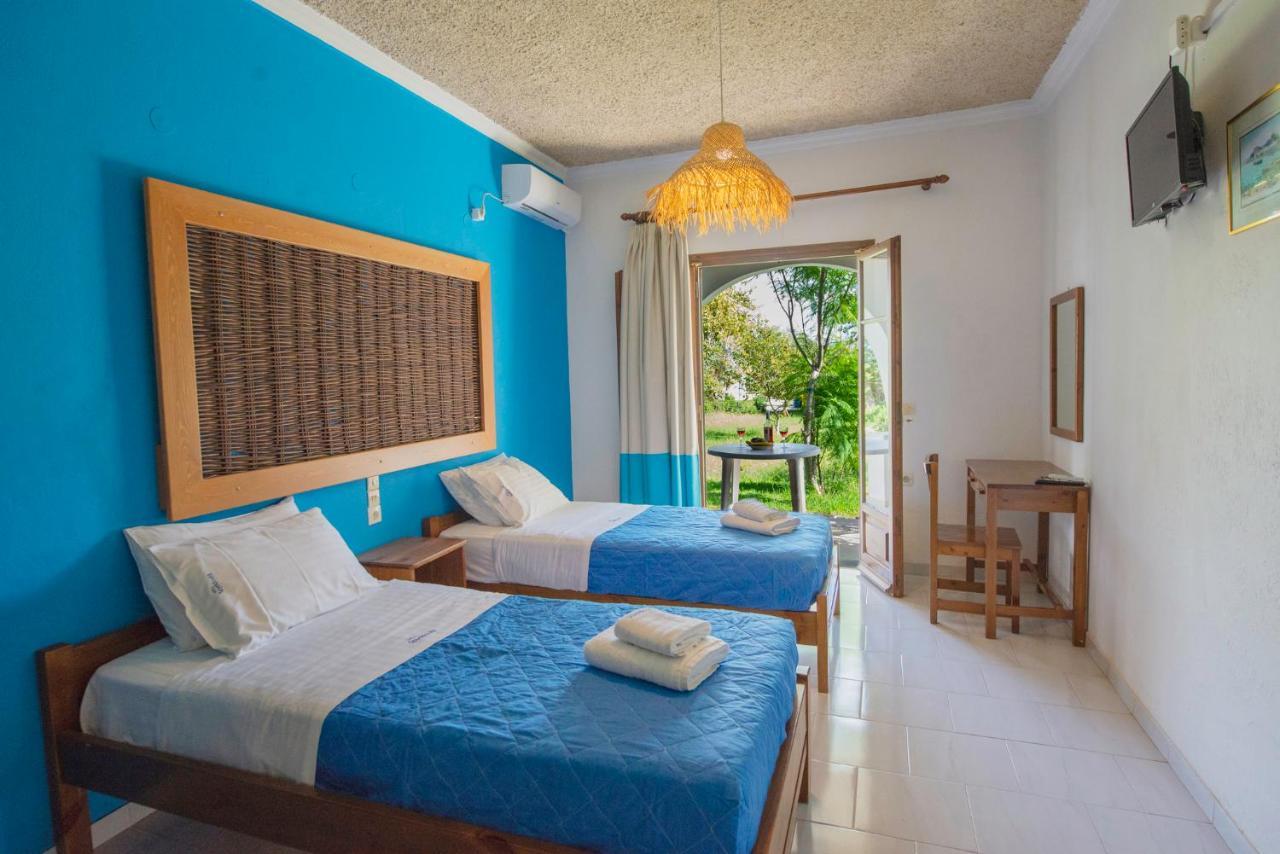 Villa Spyridoula Studios On The Beach Сидари Екстериор снимка